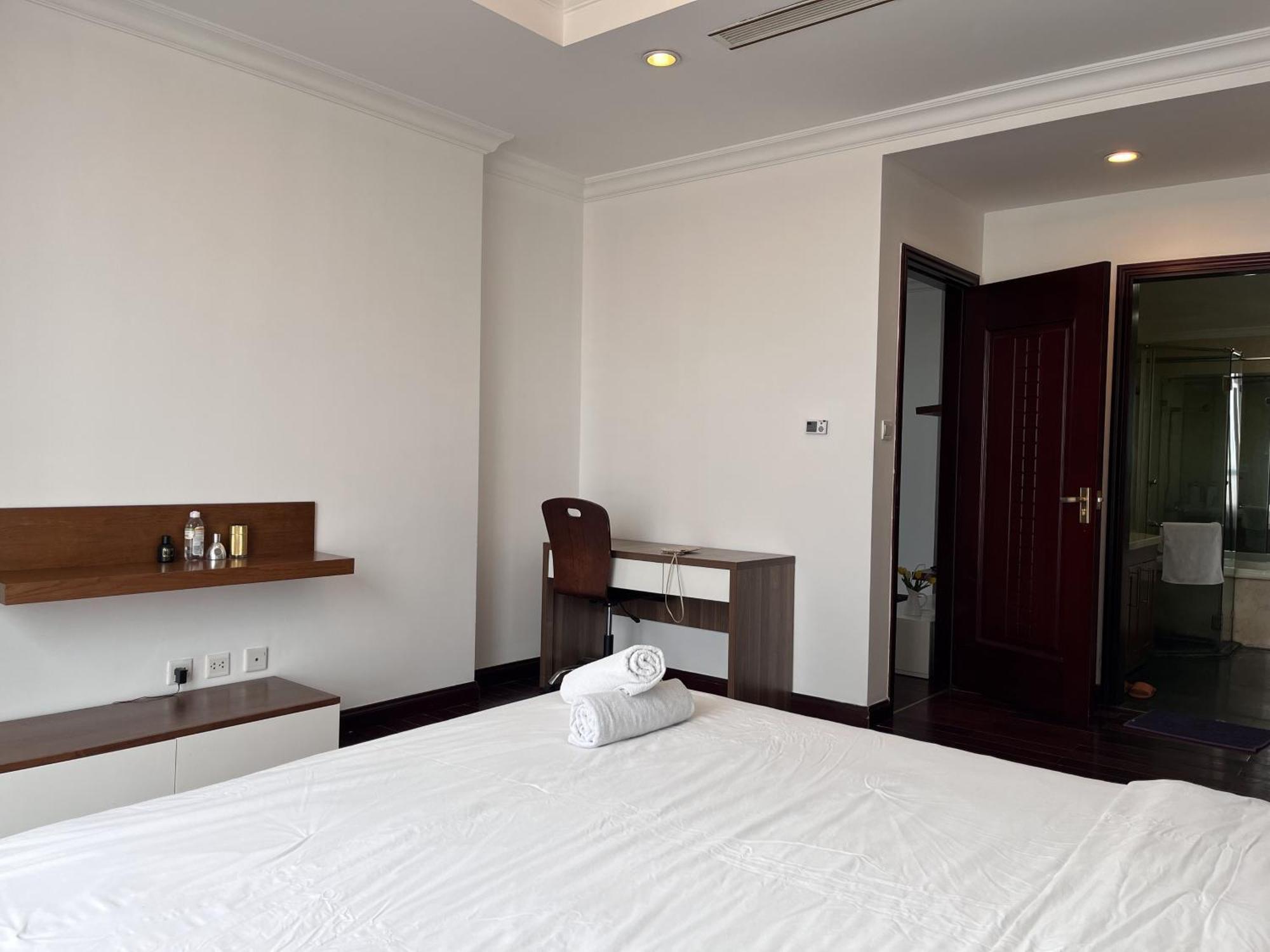 Apartment Vinhomes Royal Luxury 3br Hanoi