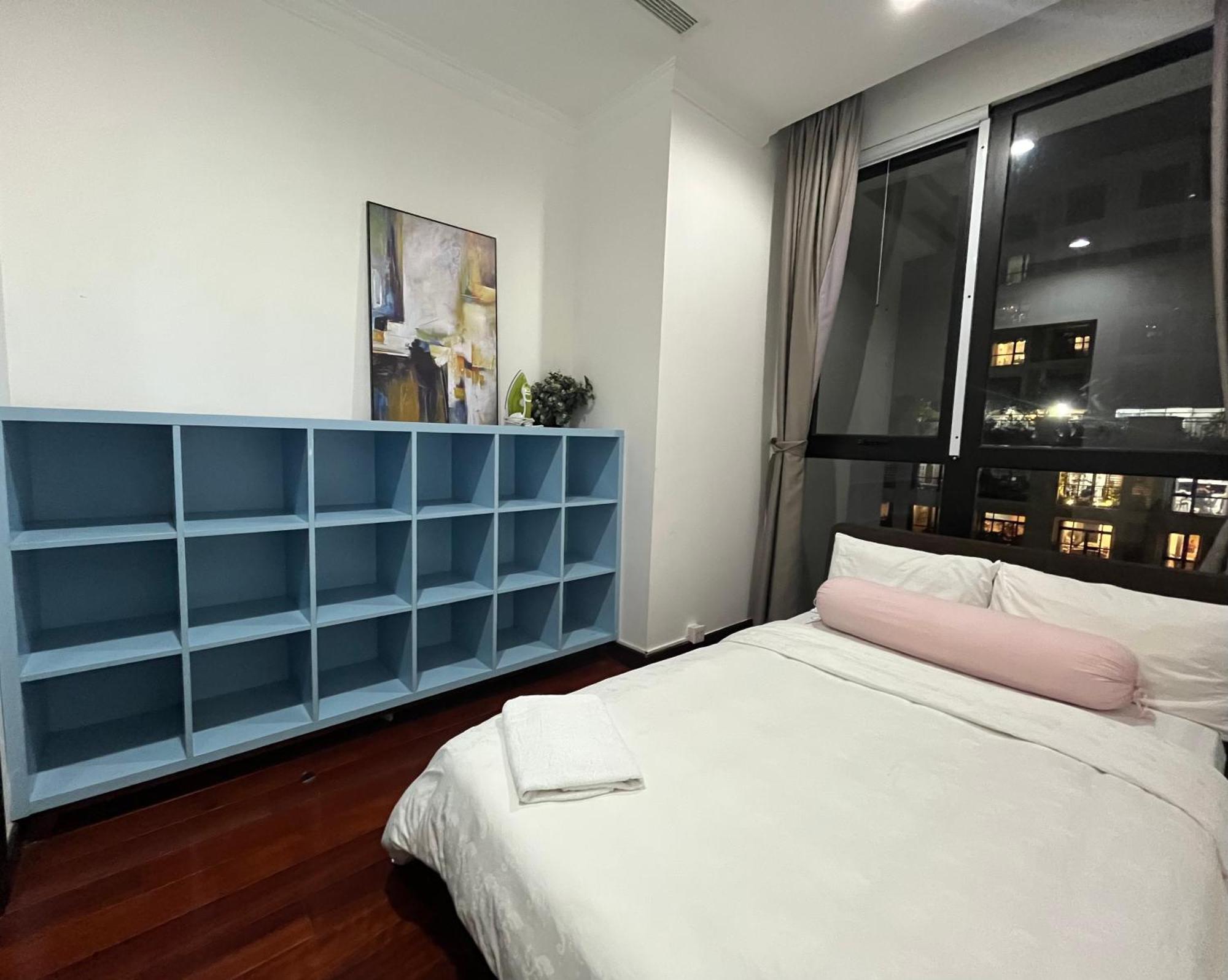 Căn hộ Vinhomes Royal Luxury 3br *