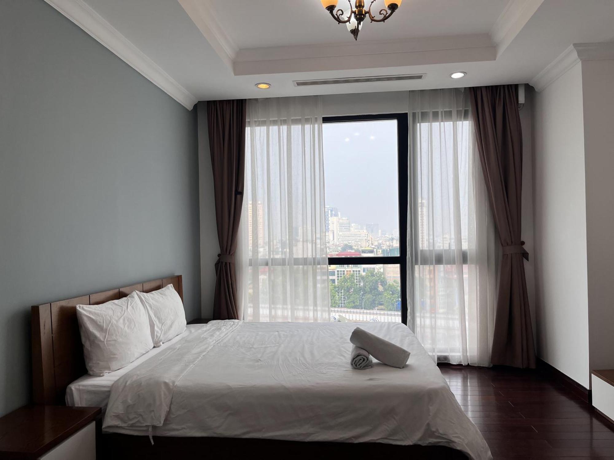 Căn hộ Vinhomes Royal Luxury 3br *